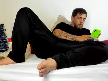 Beard_Xox Chaturbate stream image from December 18, 2024