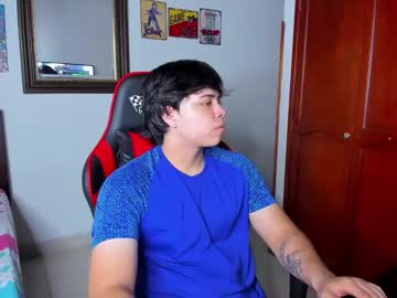Cuteznowyy Chaturbate stream image from December 18, 2024