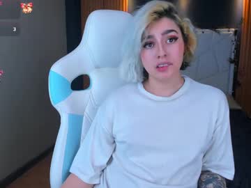 Emily_White9 Chaturbate stream image from December 18, 2024