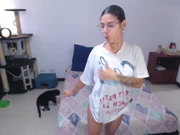 Fuckc0uple Chaturbate stream image from December 18, 2024