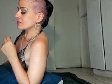 Hellocleo40 stream image from December 18, 2024