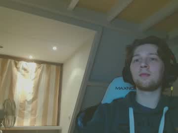 Hentaiwithsenpai32 Chaturbate stream image from December 18, 2024