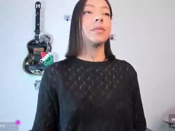 Kayleemt_ Chaturbate stream image from December 18, 2024