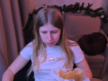 Kirraa_ Chaturbate stream image from December 18, 2024