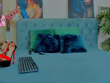 Michellereys Chaturbate stream image from December 18, 2024
