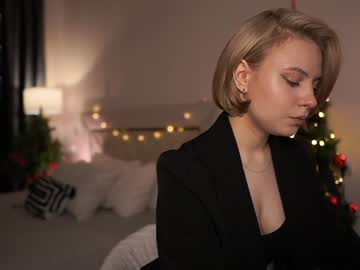Selena_Flowers Chaturbate stream image from December 18, 2024