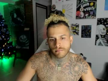 Vikingcock7 Chaturbate stream image from December 18, 2024