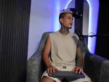 Axel_Villa Chaturbate stream image from December 18, 2024