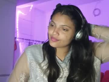 Bombomepimenta Chaturbate stream image from December 18, 2024