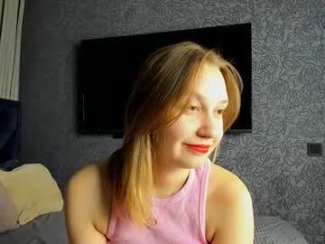 Juicy_Berry00 Chaturbate stream image from December 18, 2024