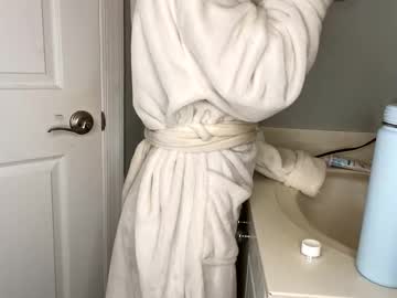 Lelaskyee Chaturbate stream image from December 18, 2024