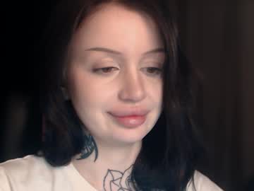 Lizziesweety Chaturbate stream image from December 18, 2024