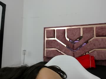 Rollygore_Lov Chaturbate stream image from December 18, 2024