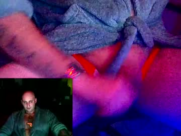 Twardyidlugi Chaturbate stream image from December 18, 2024