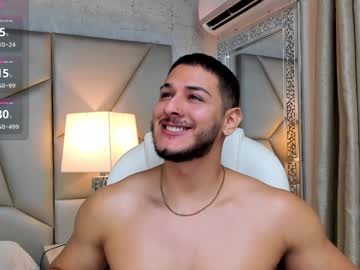 Bem_Pearsonn Chaturbate stream image from December 19, 2024