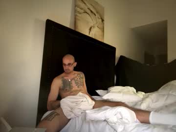 Esjohnny Chaturbate stream image from December 19, 2024