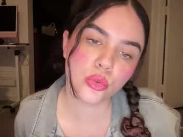 Gia_Is_Horny Chaturbate stream image from December 19, 2024