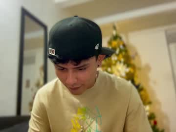 Bob_Pettersonn Chaturbate stream image from December 19, 2024