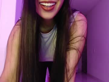 Briyih_ Chaturbate stream image from December 19, 2024