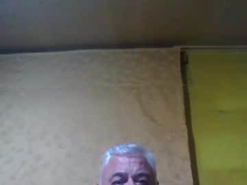 Crmperez Chaturbate stream image from December 19, 2024