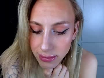 Miraraid Chaturbate stream image from December 19, 2024