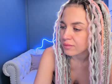 Roxy_Mars Chaturbate stream image from December 19, 2024