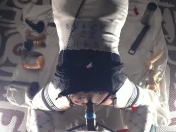 Slutgurl_Pdx Chaturbate stream image from December 19, 2024