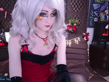 Sylvie_Fey Chaturbate stream image from December 19, 2024