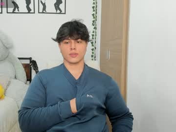 Talkingthom Chaturbate stream image from December 19, 2024