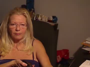 1xtrahornyone Chaturbate stream image from December 19, 2024
