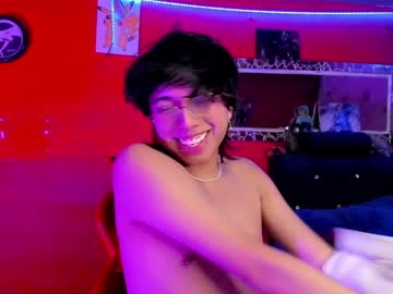 Angellonfire Chaturbate stream image from December 19, 2024