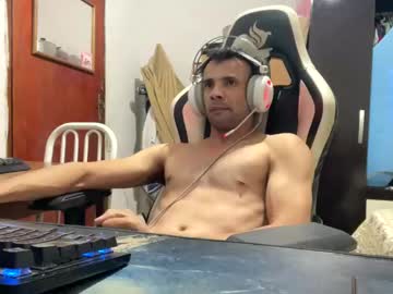 Fabiospbauru Chaturbate stream image from December 19, 2024