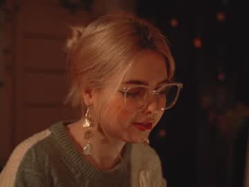 Hannasthesia Chaturbate stream image from December 19, 2024