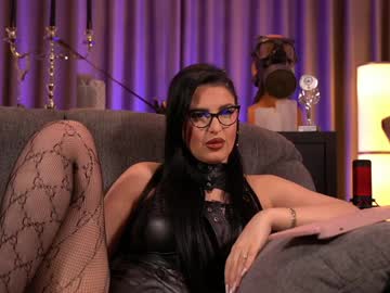 Kellykentme Chaturbate stream image from December 19, 2024