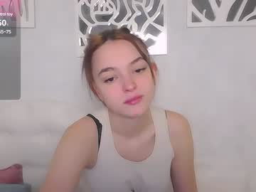 Lucygoldi Chaturbate stream image from December 19, 2024