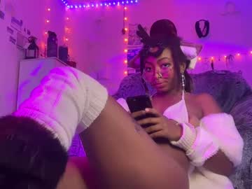 Oonycx Chaturbate stream image from December 19, 2024