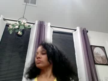 Pinkmonae Chaturbate stream image from December 19, 2024