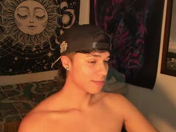 Victorino_Jhonson Chaturbate stream image from December 19, 2024