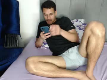 Felipho_11 Chaturbate stream image from December 19, 2024