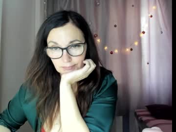 Fey_Bb Chaturbate stream image from December 19, 2024