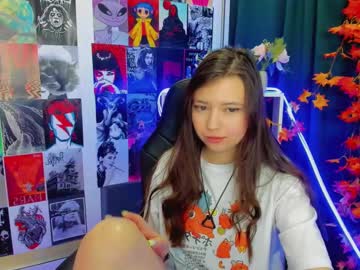 Lina_Brownie Chaturbate stream image from December 19, 2024