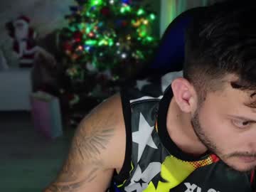 Travissholden Chaturbate stream image from December 19, 2024