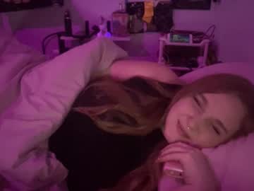 Yourthickgingergoddess Chaturbate stream image from December 19, 2024