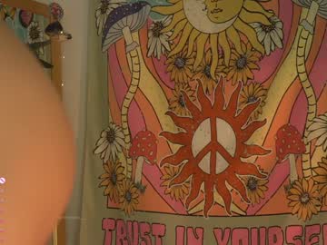 Antonella_Maitt Chaturbate stream image from December 19, 2024