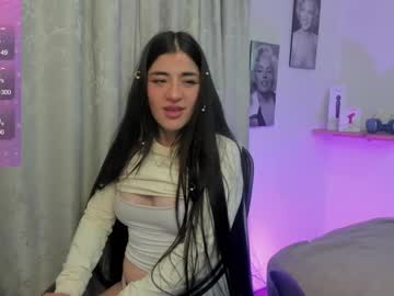 Emilayton_ stream image from December 19, 2024