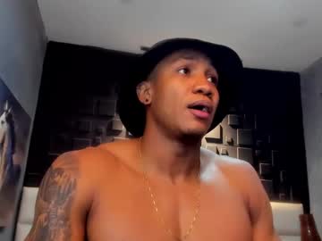 Logan_Varela Chaturbate stream image from December 19, 2024