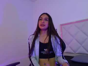 Lorey_Tay Chaturbate stream image from December 19, 2024