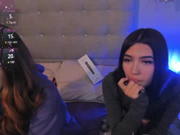 Violett__Moon Chaturbate stream image from December 19, 2024