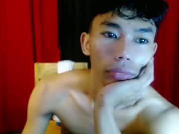 Yourdreamboyx Chaturbate stream image from December 19, 2024