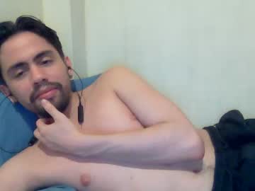 Alejo_Shy Chaturbate stream image from December 19, 2024